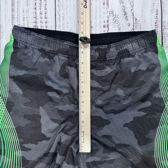 Nike Boys XL Camo Athletic Shorts Gray Green Blue Swoosh - Picture 4 of 7